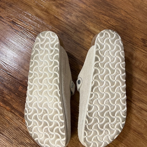 White Suede Boston Birkenstock - Picture 3 of 3